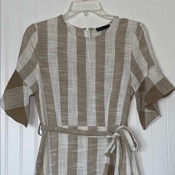 Linen Wrap Ruffle Dress - Picture 2 of 6